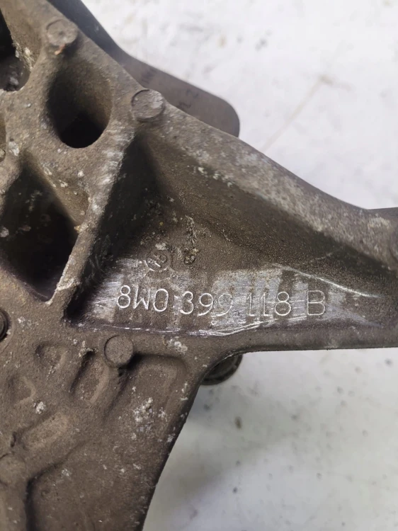 ŁAPA PODUSZKA SKRZYNI AUDI A4 B9 A5 8W0399118B