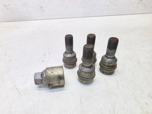 ŚRUBA ŚRUBY ZABEZPIECZAJĄCE AUDI VOLKSWAGEN SEAT SKODA WZÓR ,, E "