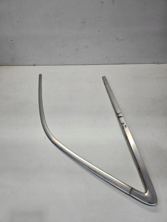LISTWA SZYBY CHROM PRAWY TYŁ AUDI Q7 4L 4L0853346