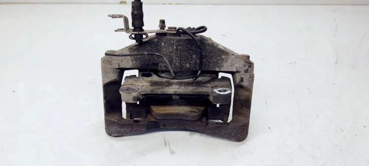 ZACISK HAMULCOWY JARZMO PRAWY AUDI A6 C6 974 320MM