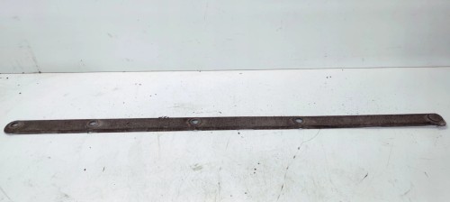 LISTWA MOCUJĄCA OSŁONĘ PODWOZIA LEWA AUDI Q3 8U 8U0825201A