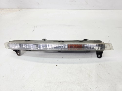 KIERUNKOWSKAZ ZDERZAKA PRAWY AUDI Q7 4L 4L0953042