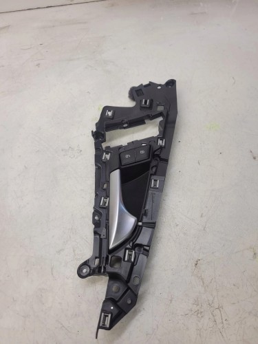 KLAMKA WEWNĘTRZNA PRAW PRZÓD AUDI A6 C7 4G0837020A