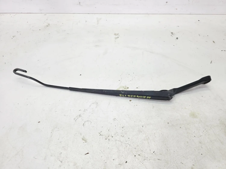 RAMIĘ WYCIERACZKI LEWY PRZÓD AUDI A3 8L 8L1955407A