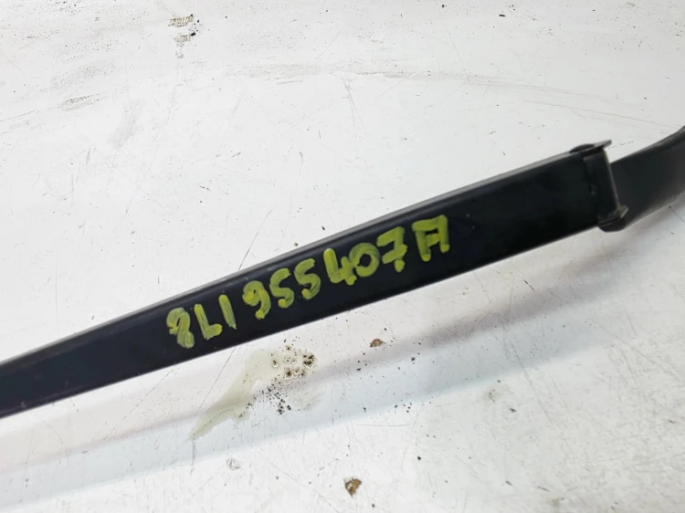 RAMIĘ WYCIERACZKI LEWY PRZÓD AUDI A3 8L 8L1955407A