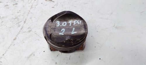 TŁOK LEWY AUDI 3.0TFSI CAJ 84L111 *2*
