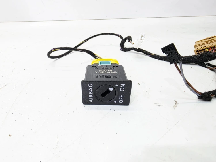 WIĄZKA SCHOWKA + WŁĄCZNIK AIRBAG AUDI A6 C7 A7 LIFT 4G0971679K 1K8919679K