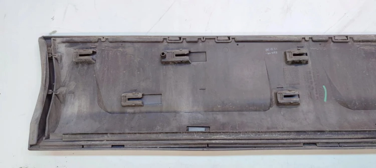 LISTWA Z DRZWI LEWY TYŁ AUDI Q7 4L ALLROAD 4L0853969C