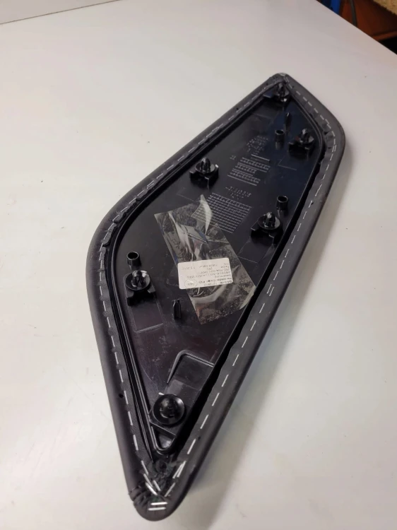 OSŁONA ZAŚLEPKA TUNELU LEWA AUDI A6 C7 4G0863305