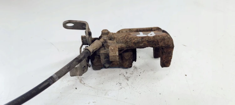 ZACISK HAMULCOWY PRAWY TYŁ VW SEAT SKODA W08471