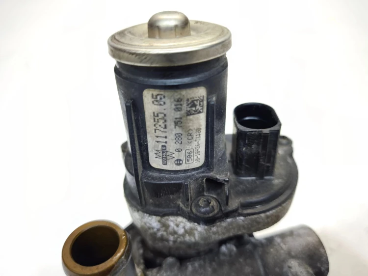 CHŁODNICA SPALIN EGR ZAWÓR AUDI VOLKSWAGEN SEAT SKODA 2.0 TDI 03L131512BB