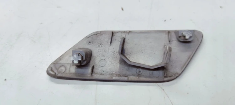 ZAŚLEPKA SPRYSKIWACZA PRAWA AUDI A3 8V LIFT S LINE 8V3955276C