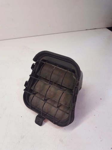 KRATKA POWIETRZA TYŁ AUDI A6 C7 4G9819161B LT PT