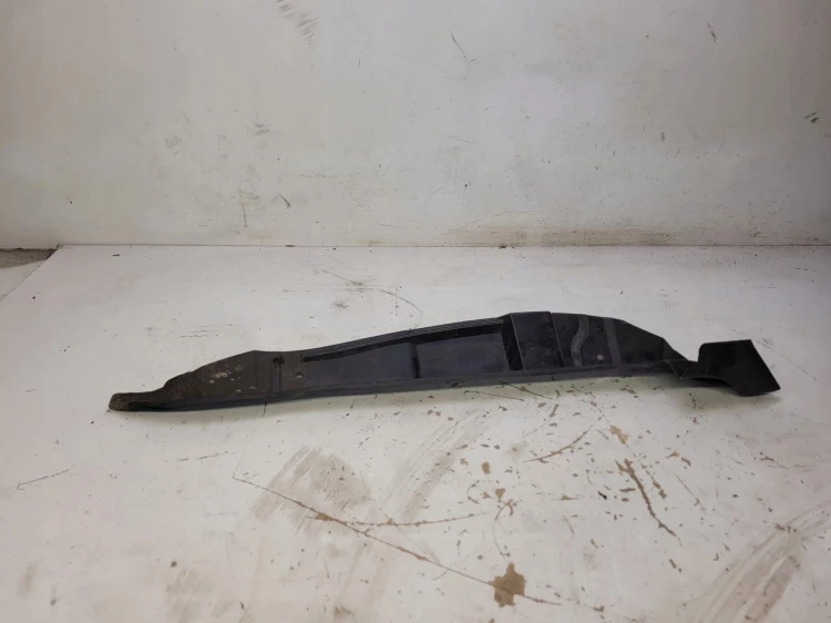 WYGŁUSZENIE BŁOTNIKA PRAWE AUDI Q5 8R 8R0821112B