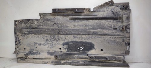 OSŁONA PŁYTA PODWOZIA LEWA AUDI A5 8T8825207B *2*