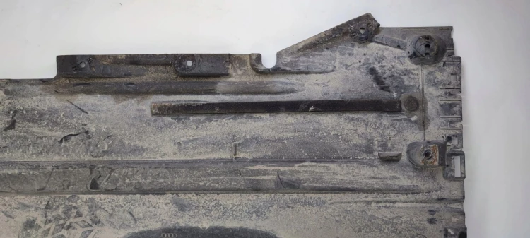 OSŁONA PŁYTA PODWOZIA LEWA AUDI A5 8T8825207B *2*