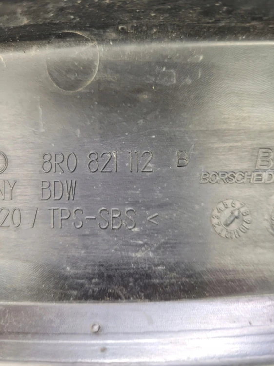 WYGŁUSZENIE BŁOTNIKA PRAWE AUDI Q5 8R 8R0821112B