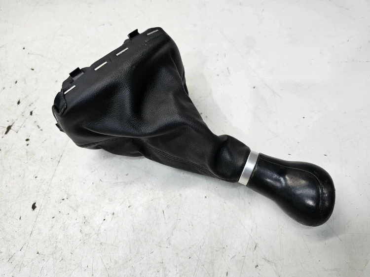 MIESZEK GAŁKA ZMIANY BIEGÓW AUDI A3 8P LIFT 8P0863279 2/2026 6-BIEGOWA