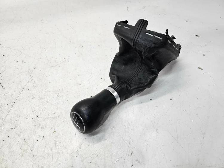 MIESZEK GAŁKA ZMIANY BIEGÓW AUDI A3 8P LIFT 8P0863279 2/2026 6-BIEGOWA
