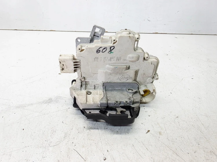 ZAMEK DRZWI LEWY PRZÓD AUDI A6 C6 A3 8P 4F1837015 9 PIN