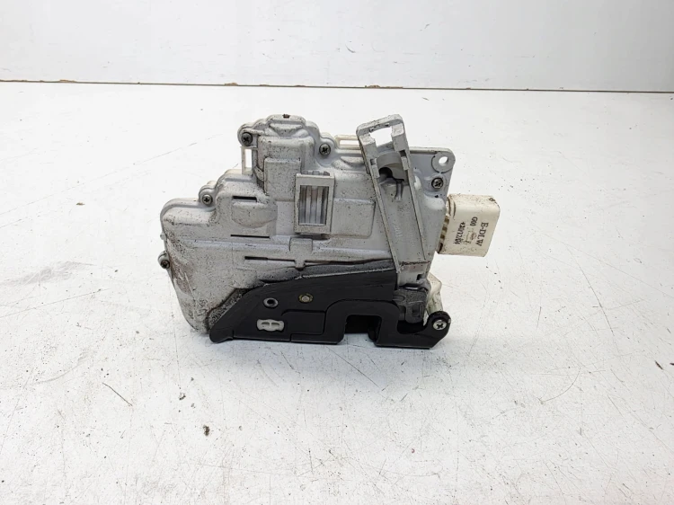 ZAMEK DRZWI LEWY PRZÓD AUDI A6 C6 A3 8P 4F1837015 9 PIN
