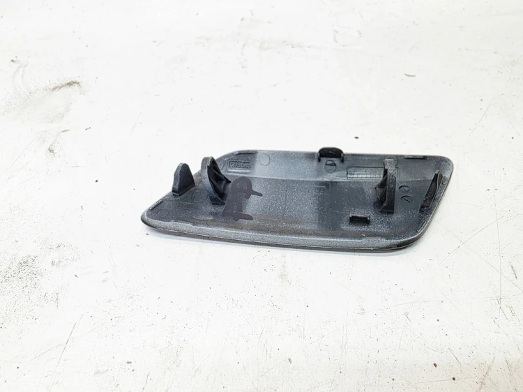 ZAŚLEPKA SPRYSKIWACZA PRAWA PRAWY PRZÓD AUDI A6 C8 4K0955276