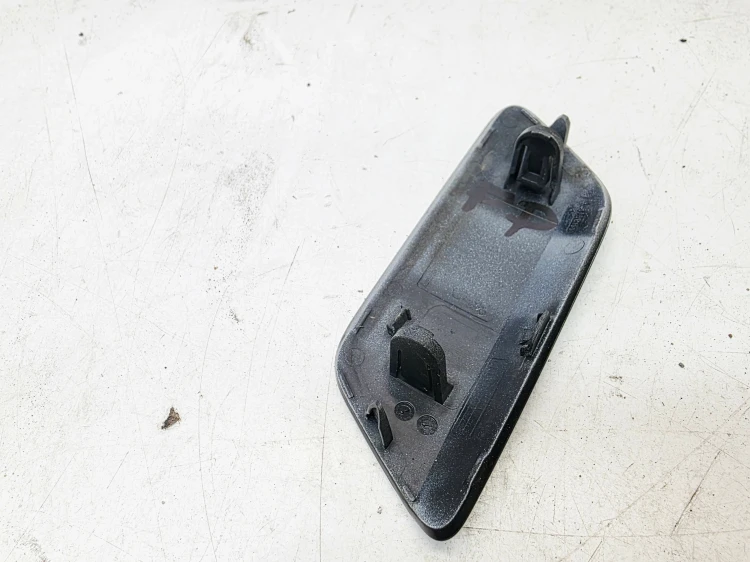 ZAŚLEPKA SPRYSKIWACZA PRAWA PRAWY PRZÓD AUDI A6 C8 4K0955276