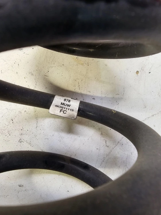 SPRĘŻYNA TYŁ LEWA PRAWA AUDI A6 C8 A7 4K0511115FC