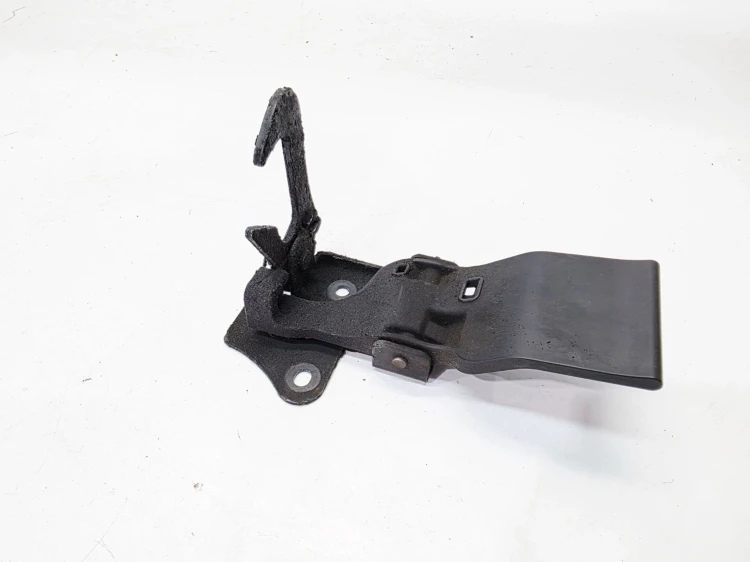 ZAMEK MASKI RYGIEL AUDI A1 8X 8X0823480A