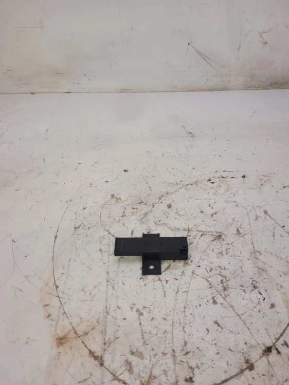 WZMACNIACZ ANTENY KESSY AUDI A4 A5 Q7 4M0907247