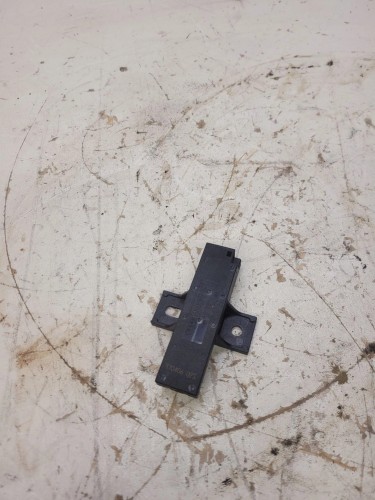 WZMACNIACZ ANTENY KESSY AUDI A4 A5 Q7 4M0907247