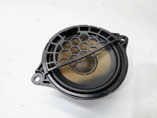 GŁOŚNIK ŚREDNIOTONOWY Z DESKI AUDI Q5 FY 80A035416