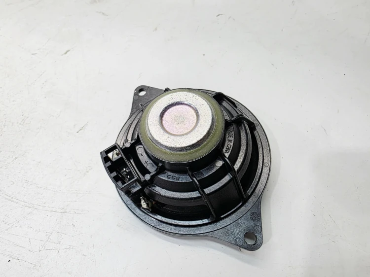 GŁOŚNIK ŚREDNIOTONOWY Z DESKI AUDI Q5 FY 80A035416