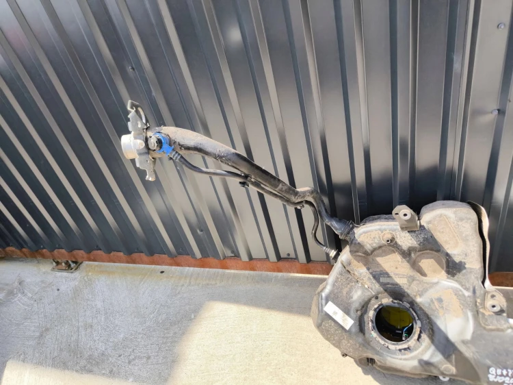 BAK ZBIORNIK PALIWA AUDI A4 B9 A5 8W 8W0201021ET DIESEL QUATTRO