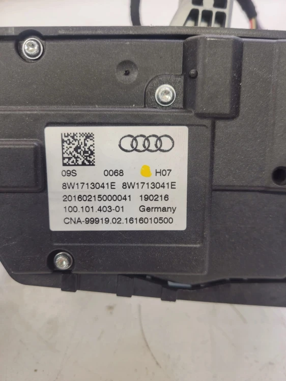 WYBIERAK BIEGÓW LEWAREK AUDI A4 B9 A5 8W1713041E