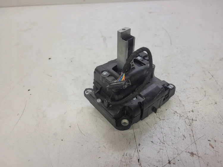 WYBIERAK BIEGÓW LEWAREK AUDI A4 B9 A5 8W1713041E