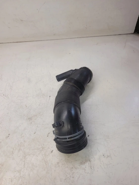 RURA SSĄCA POWIETRZA AUDI VW SKODA 5N0128656