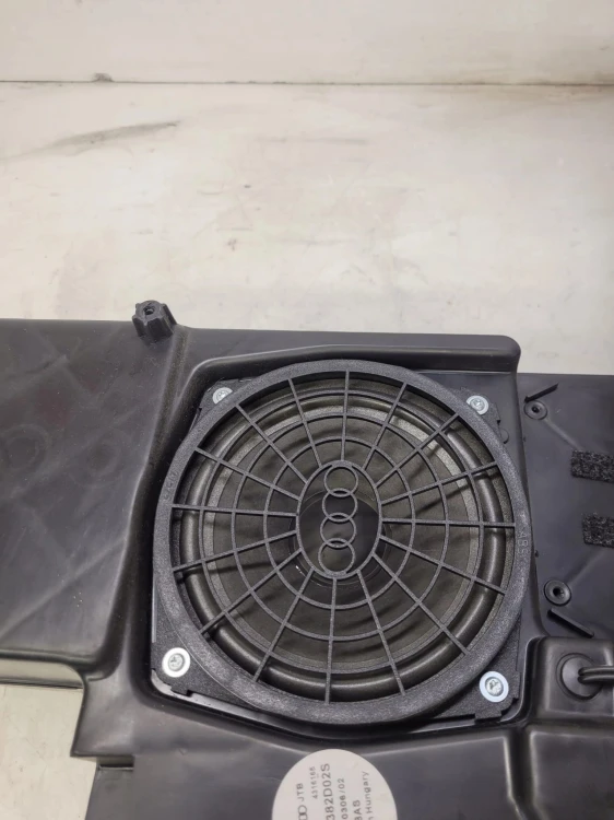 GŁOŚNIK SUBWOOFER TUBA AUDI A4 B6 B7 8E9035382D