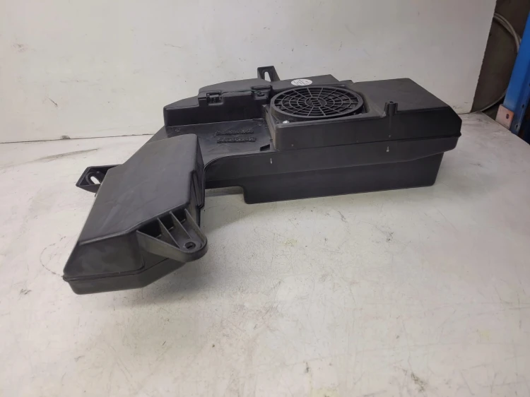 GŁOŚNIK SUBWOOFER TUBA AUDI A4 B6 B7 8E9035382D