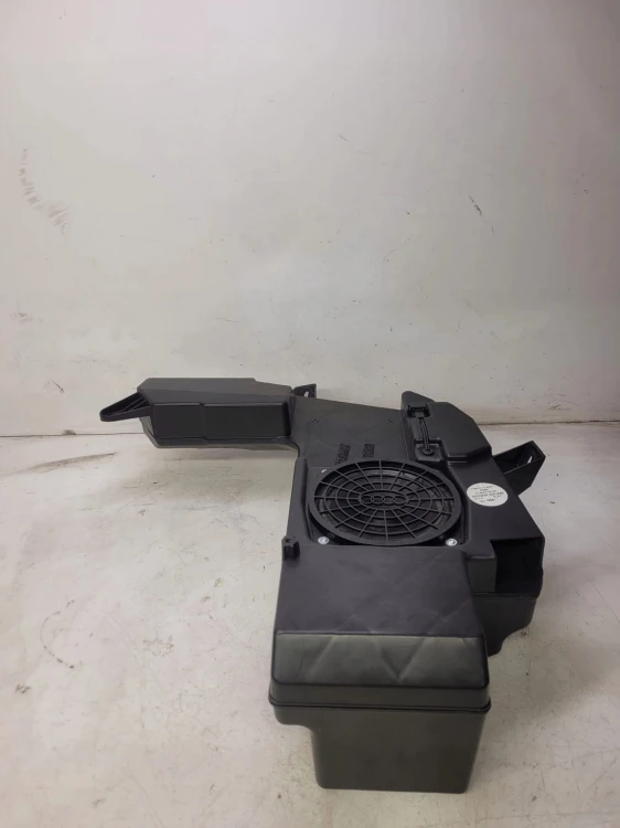 GŁOŚNIK SUBWOOFER TUBA AUDI A4 B6 B7 8E9035382D