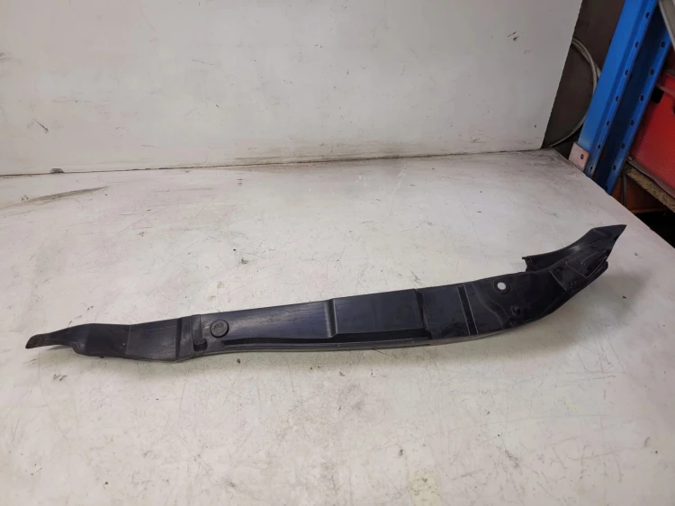 WYGŁUSZENIE BŁOTNIKA PRAWE AUDI Q5 8R 8R0821112C