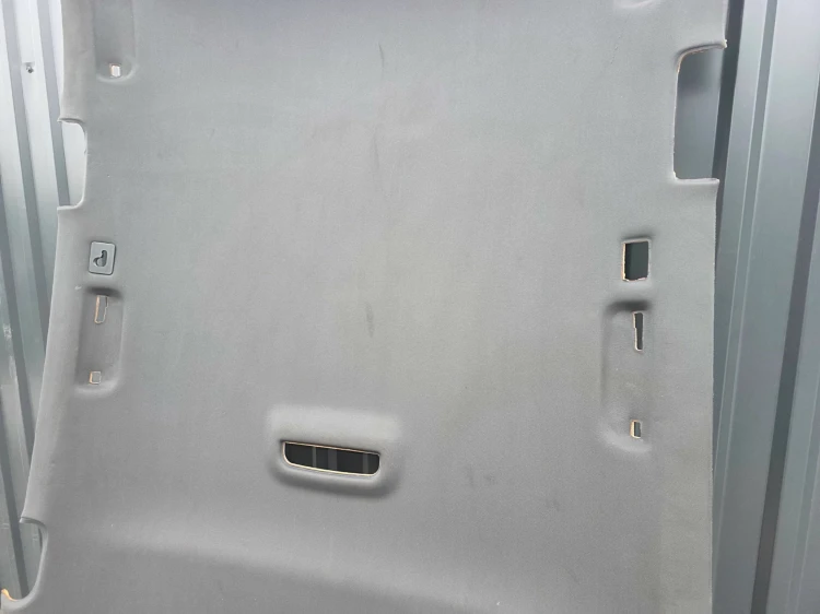 PODSUFITKA AUDI Q7 4L 4L0867505M K23 SOUL S LINE KOMPLET !!!