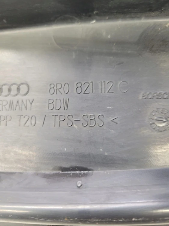 WYGŁUSZENIE BŁOTNIKA PRAWE AUDI Q5 8R 8R0821112C