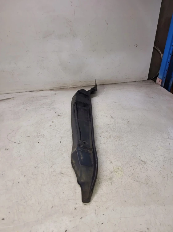 WYGŁUSZENIE BŁOTNIKA PRAWE AUDI Q5 8R 8R0821112C