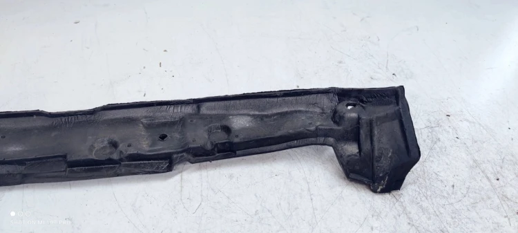 WYGŁUSZENIE BŁOTNIKA LEWE AUDI A3 D3 4E0821111A