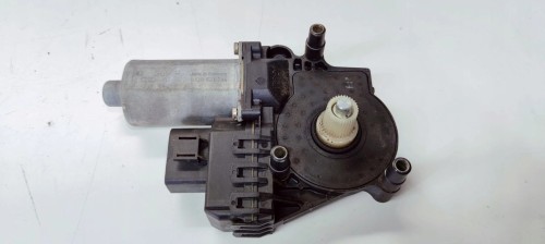 SILNIK SILNICZEK SZYBY PRAWY TYŁ AUDI A6 C5 0130821784