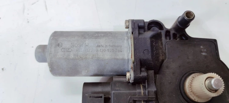 SILNIK SILNICZEK SZYBY PRAWY TYŁ AUDI A6 C5 0130821784