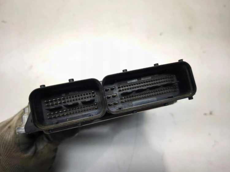 KOMPUTER STEROWNIK SILNIKA AUDI A4 B8 A5 8T 2.0 TFSI 8K2907115S 8K2907115L