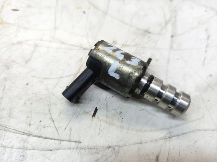 ZAWÓR STERUJĄCY OLEJU AUDI VOLKSWAGEN SEAT SKODA 2.0 TFSI TSI 06K115243L