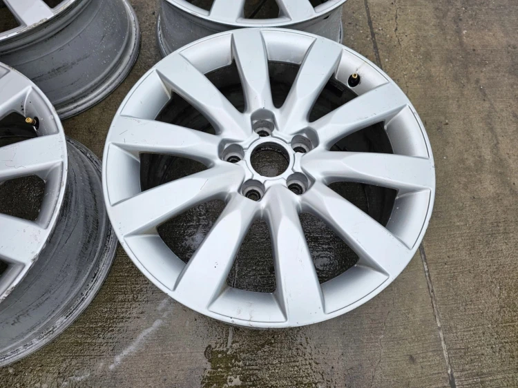 FELGA FELGI AUDI A4 A5 A6 8J R17 ET47 8K0601025BG